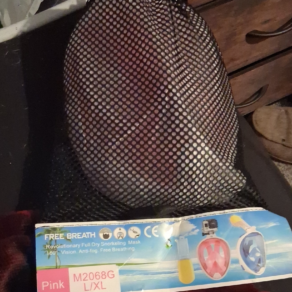 Full-Face Snorkel Mask in Pink